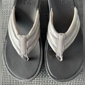 Abeo Women's Sandals - Black and Cream